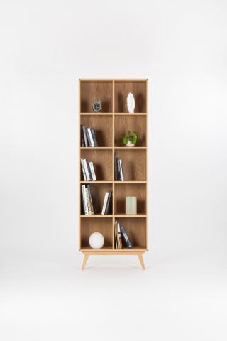 Biblioteczka w stylu skandynawskim