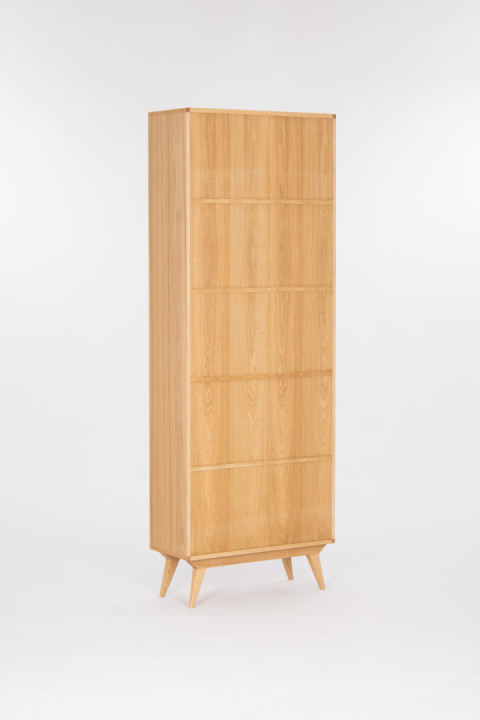 Biblioteczka w stylu skandynawskim