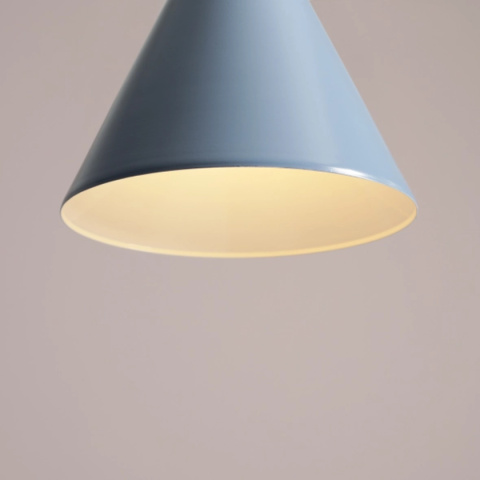 Lampa wisząca w kształcie stożka FORM DUSTY BLUE Lampa wisząca w kształcie stożka FORM DUSTY BLUE
