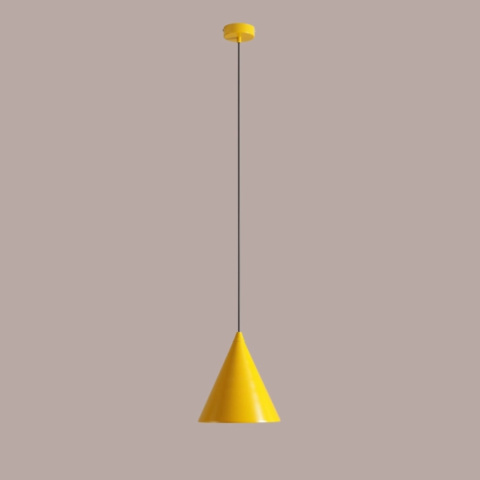 lampa wisząca w kształcie stożka FORM MUSTARD lampa wisząca w kształcie stożka FORM MUSTARD