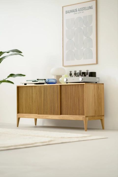 TONN 150 Turntable and Vinyl Record Cabinet – Solid Oak