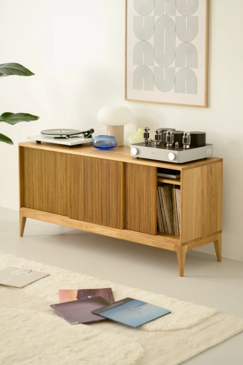 TONN 150 Turntable and Vinyl Record Cabinet – Solid Oak