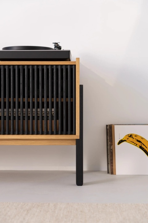VIBE – Solid Oak Turntable & Vinyl Storage Cabinet